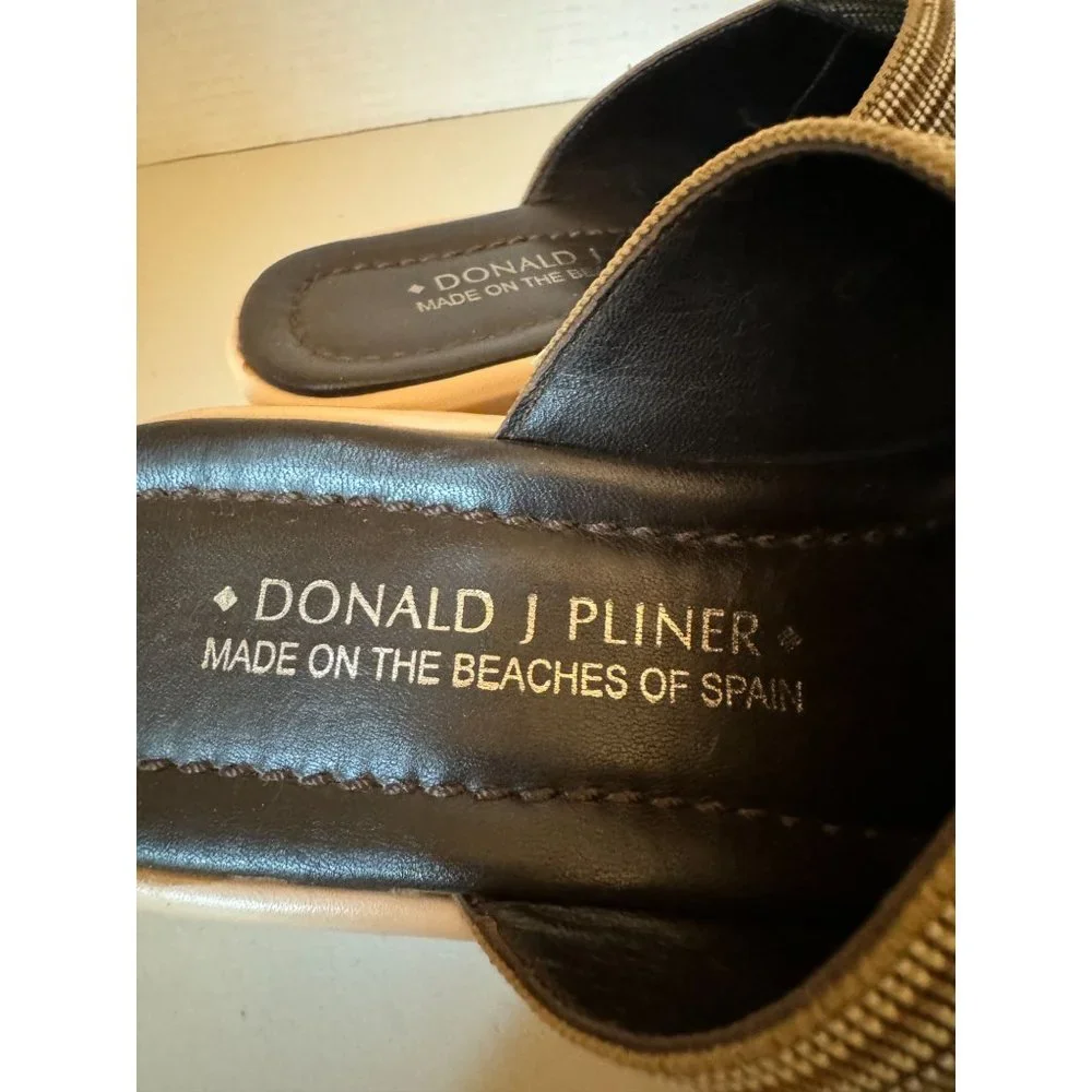 Donald Pliner Wedge‎ Slip-On Sandal Shoes Women US 7.5 Striped Comfort Spain